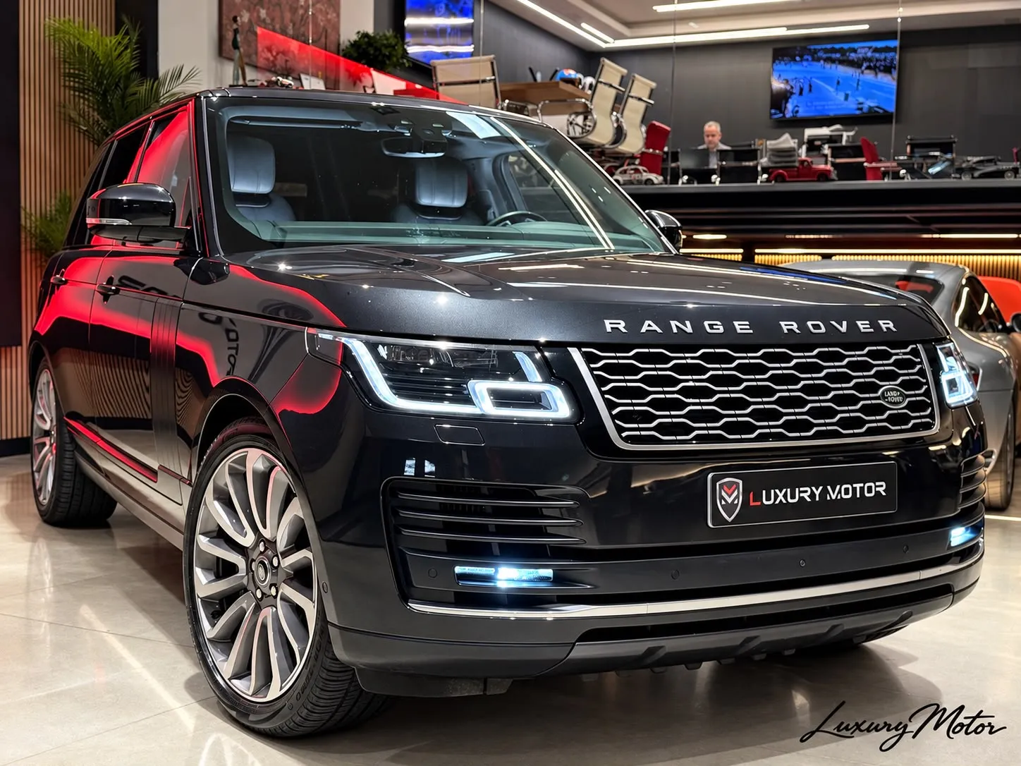 Land-Rover Range Rover Vogue SDV8