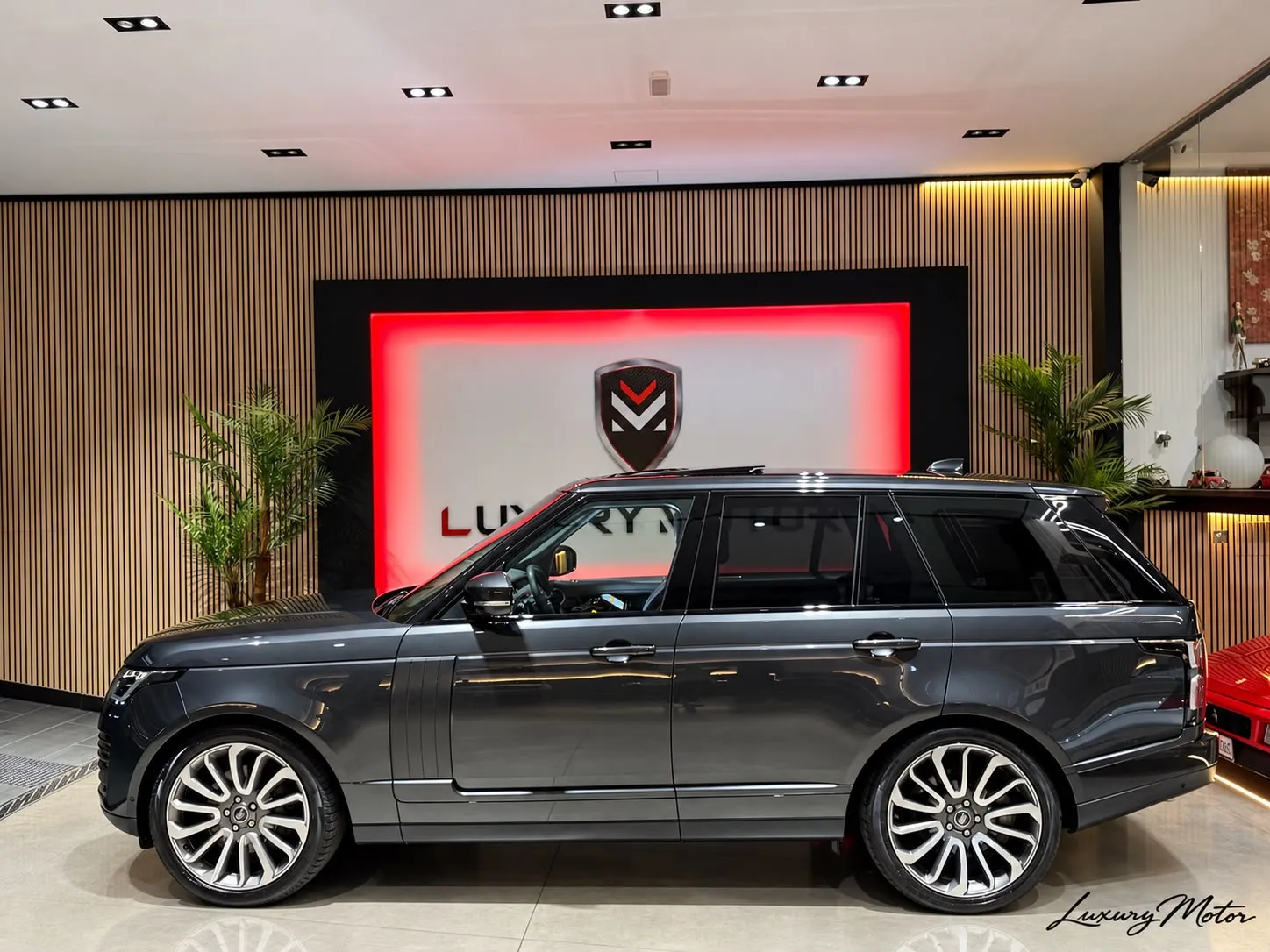 Land-Rover Range Rover Vogue SDV8