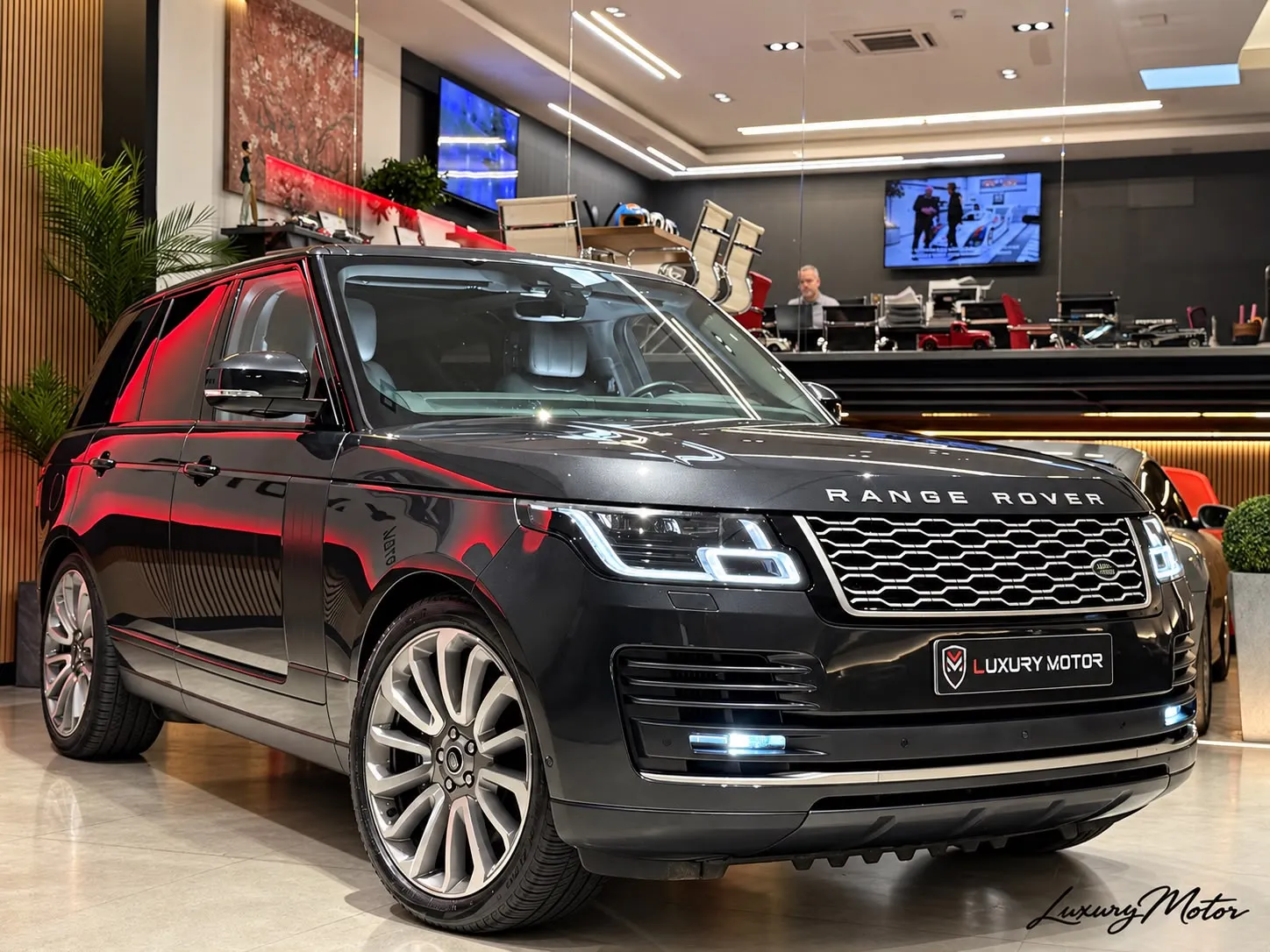 Land-Rover Range Rover Vogue SDV8