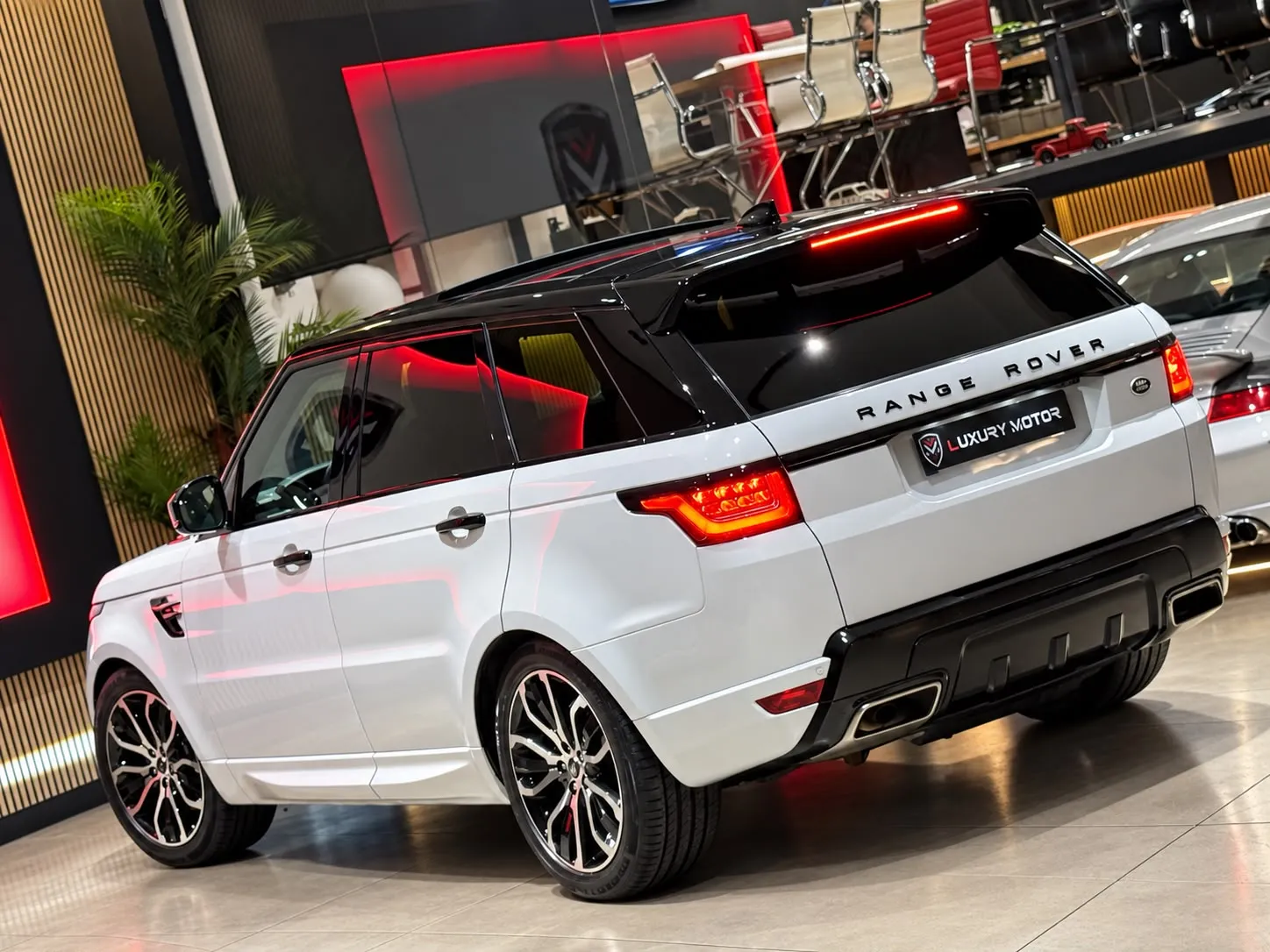 Land-Rover Range Rover Sport Si4 PHEV