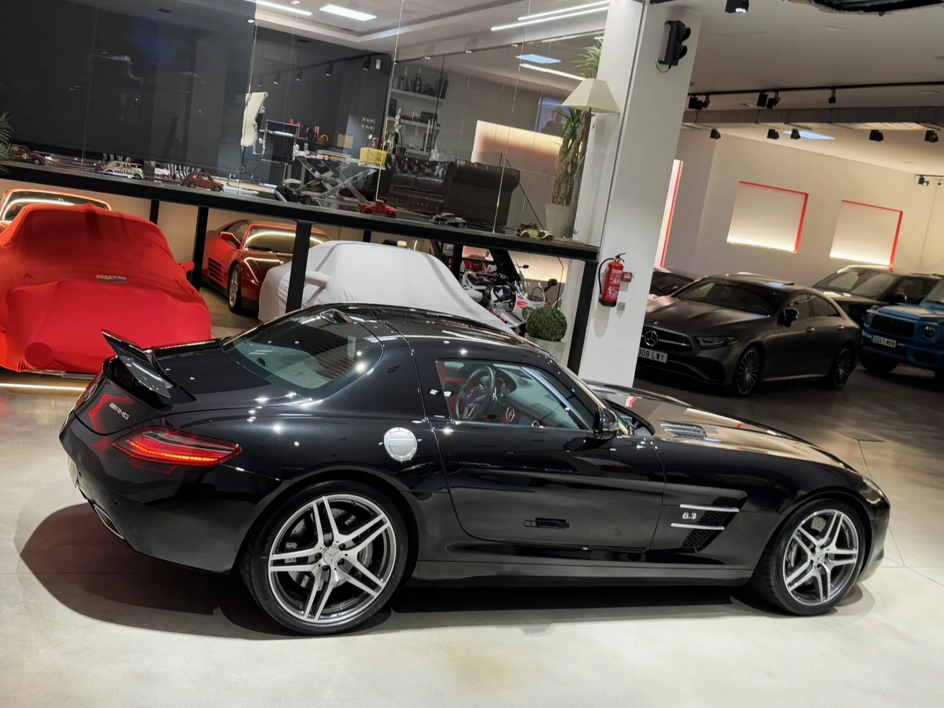 Mercedes-Benz SLS AMG