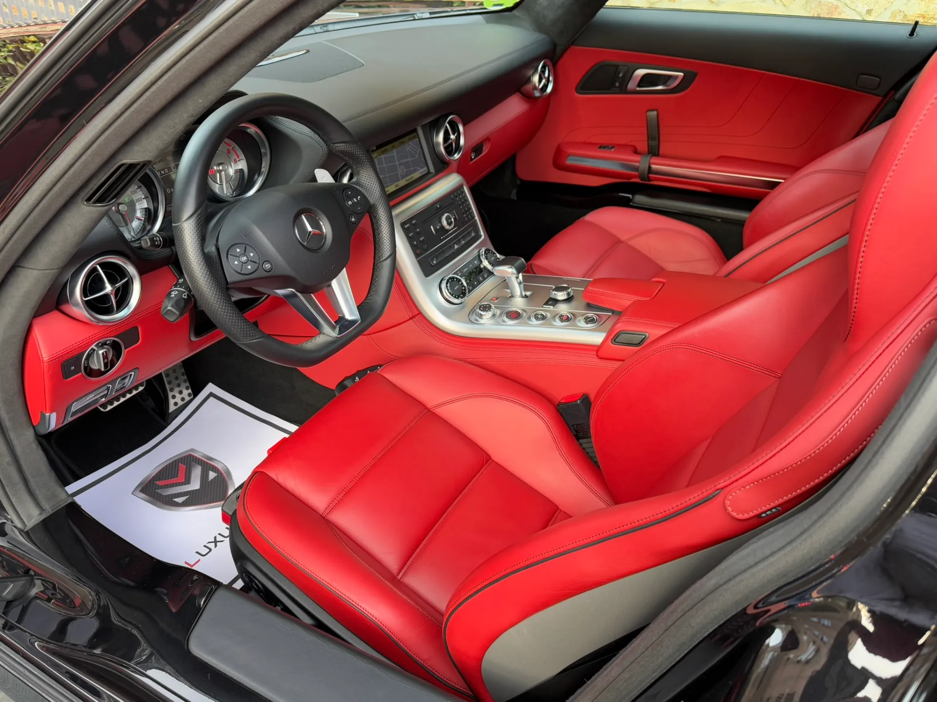 Mercedes-Benz SLS AMG
