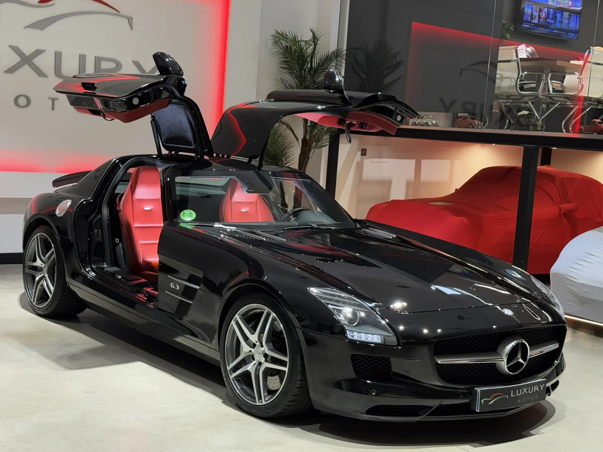 Mercedes-Benz SLS AMG