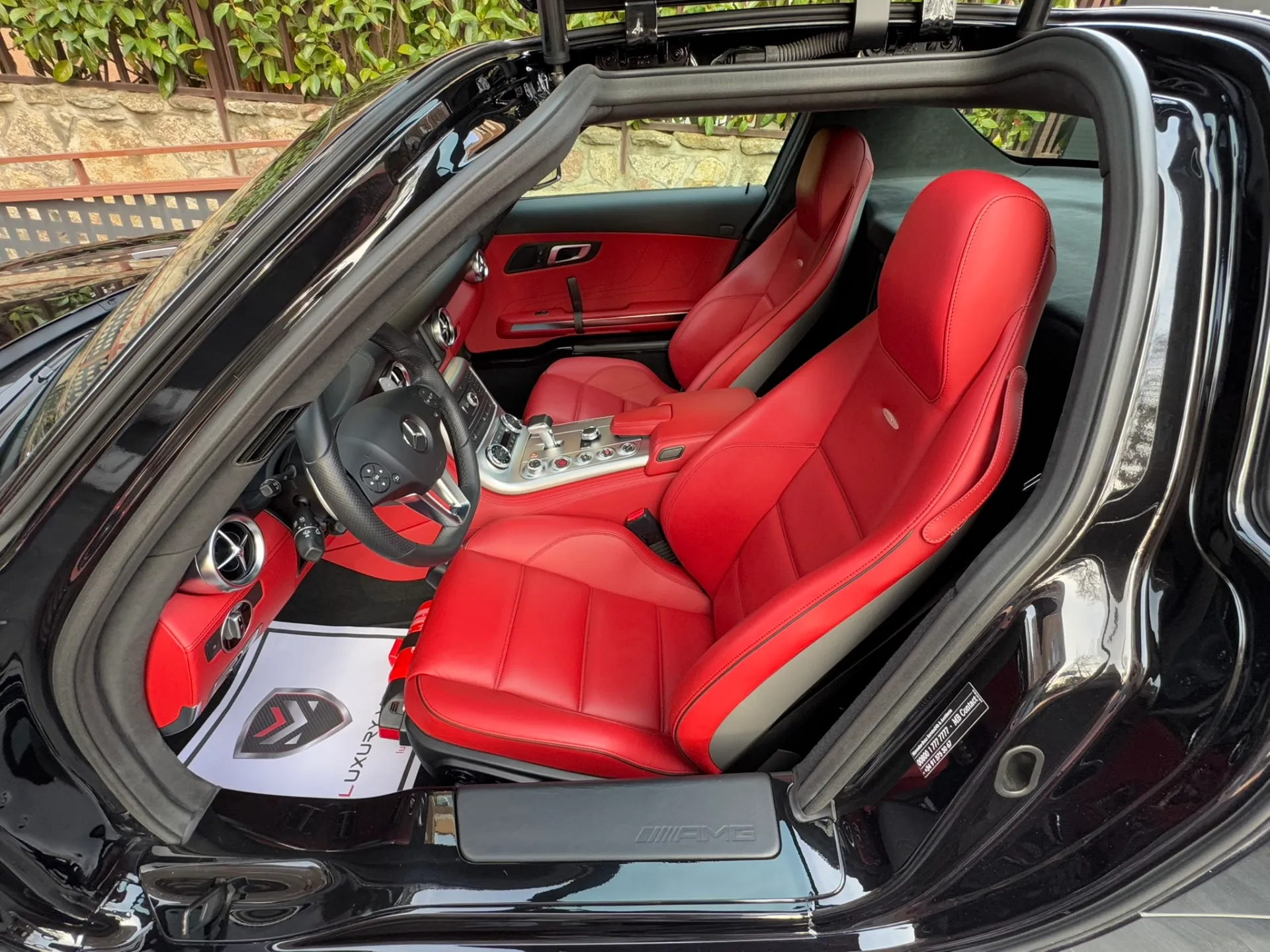 Mercedes-Benz SLS AMG