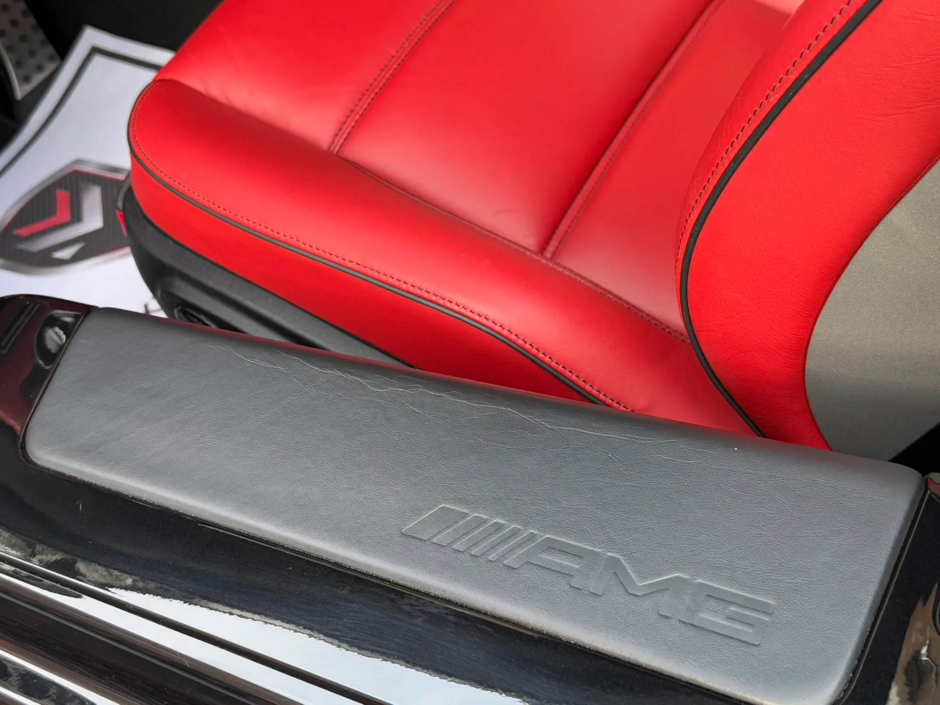 Mercedes-Benz SLS AMG