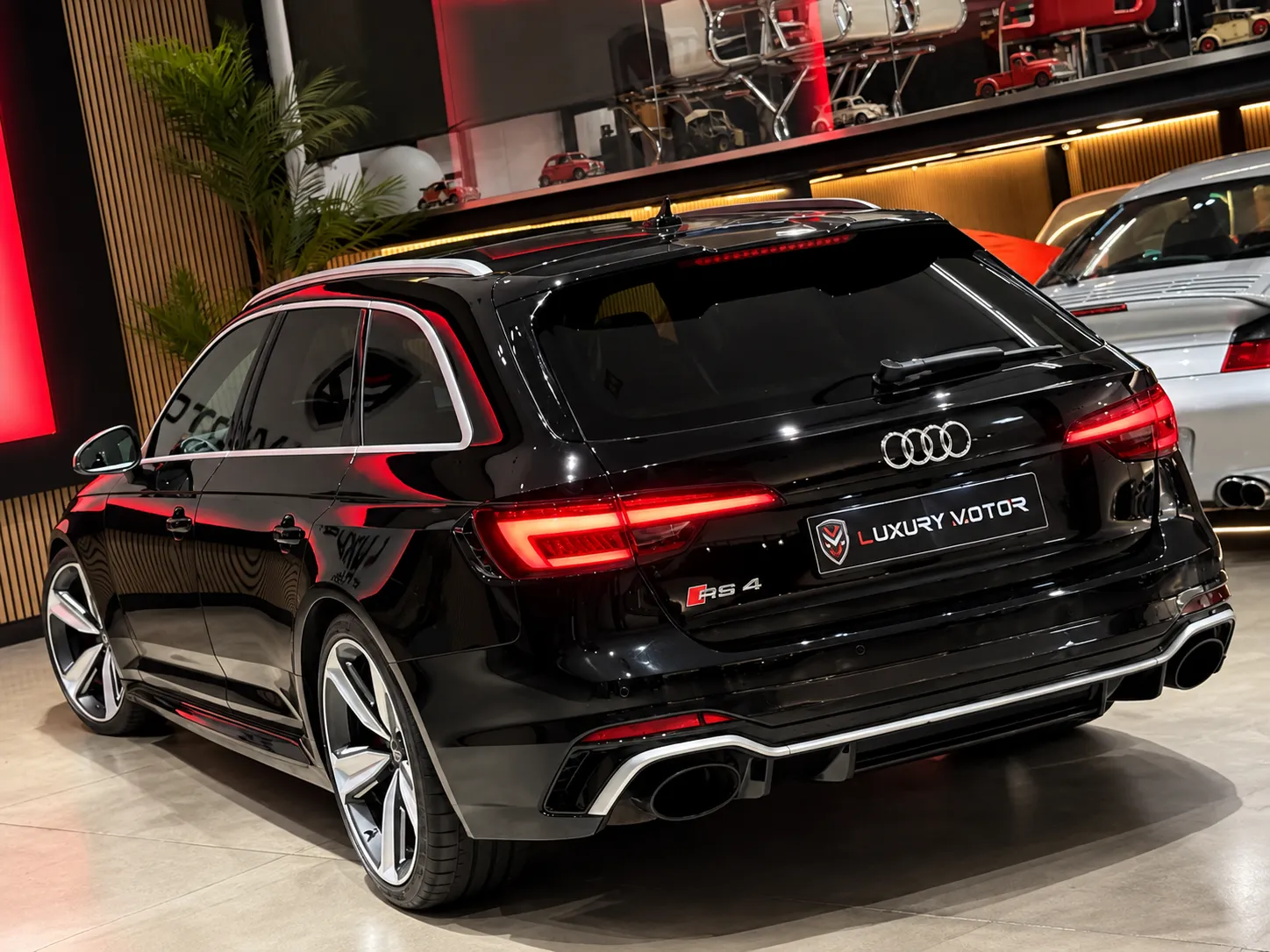 Audi A4 RS4 Avant Quattro