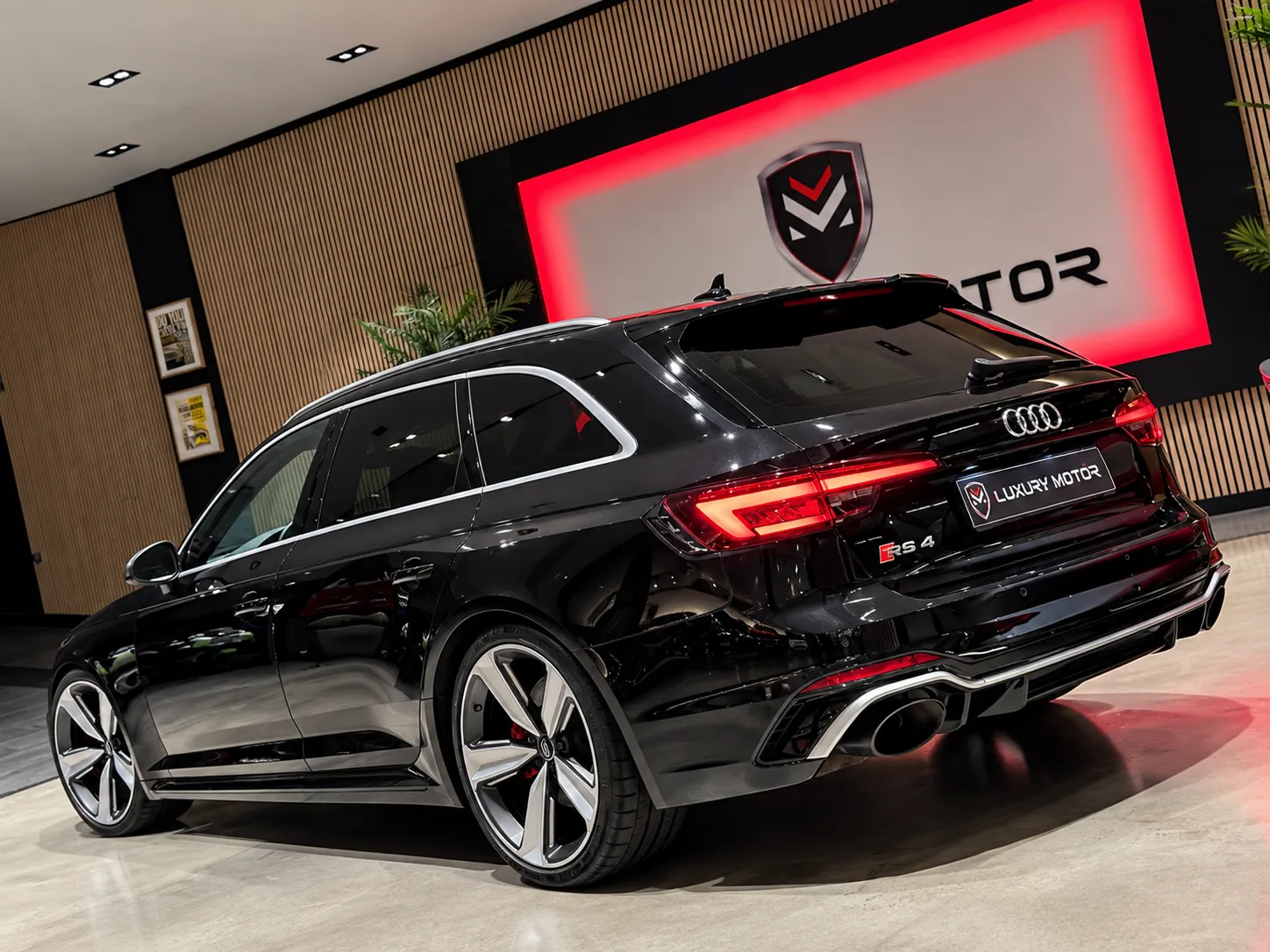 Audi A4 RS4 Avant Quattro