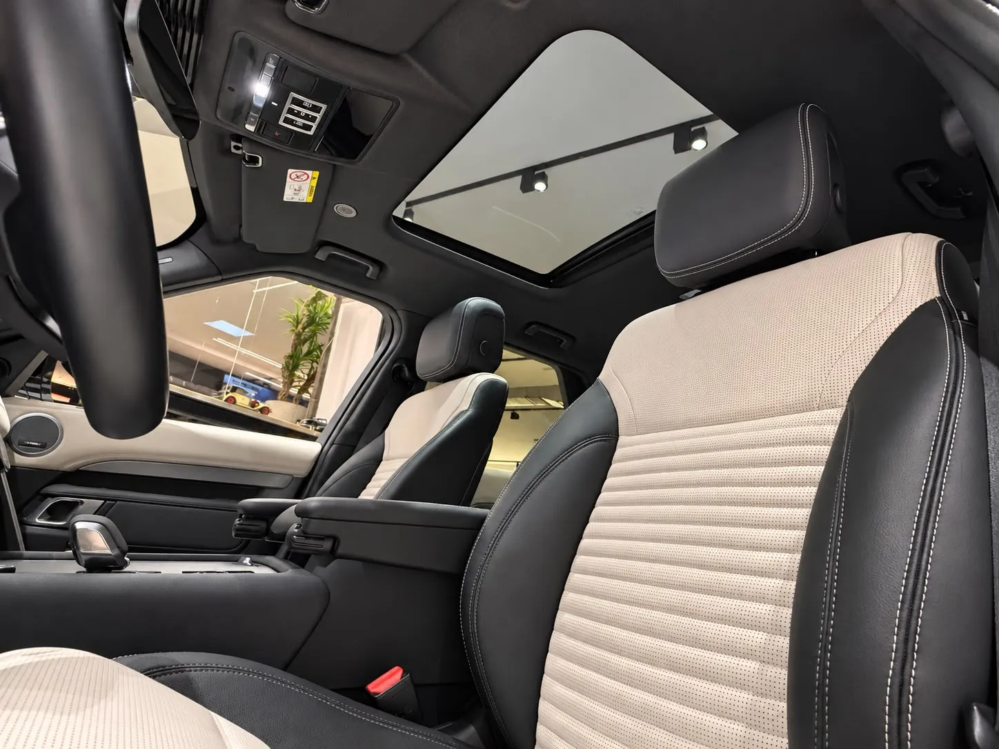 Land-Rover Discovery 3.0D i6 MHEV R-dynamic