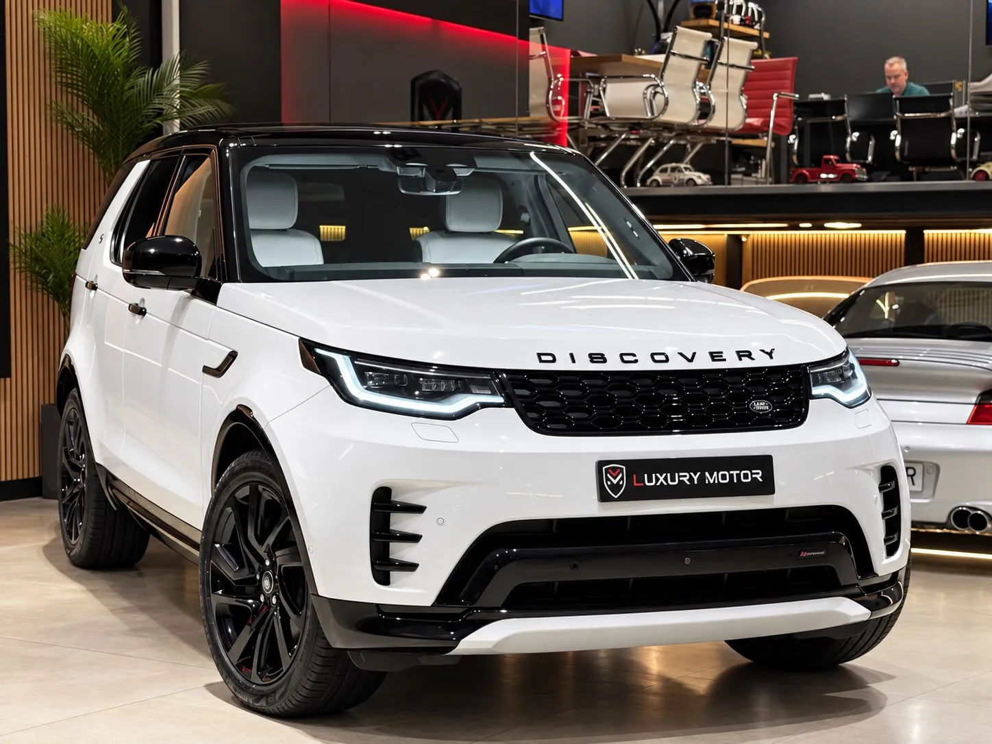 Land-Rover Discovery 3.0D i6 MHEV R-dynamic
