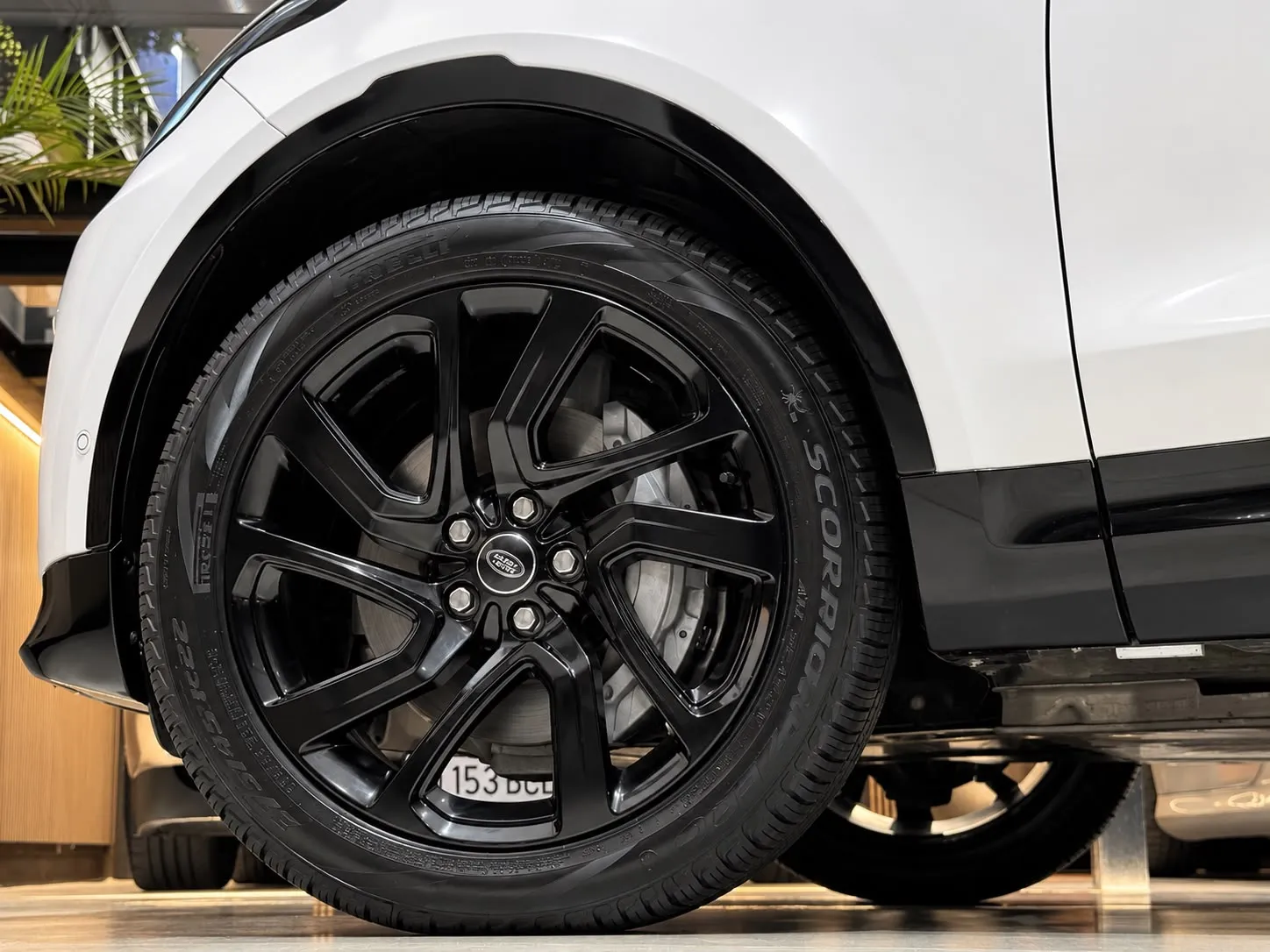 Land-Rover Discovery 3.0D i6 MHEV R-dynamic