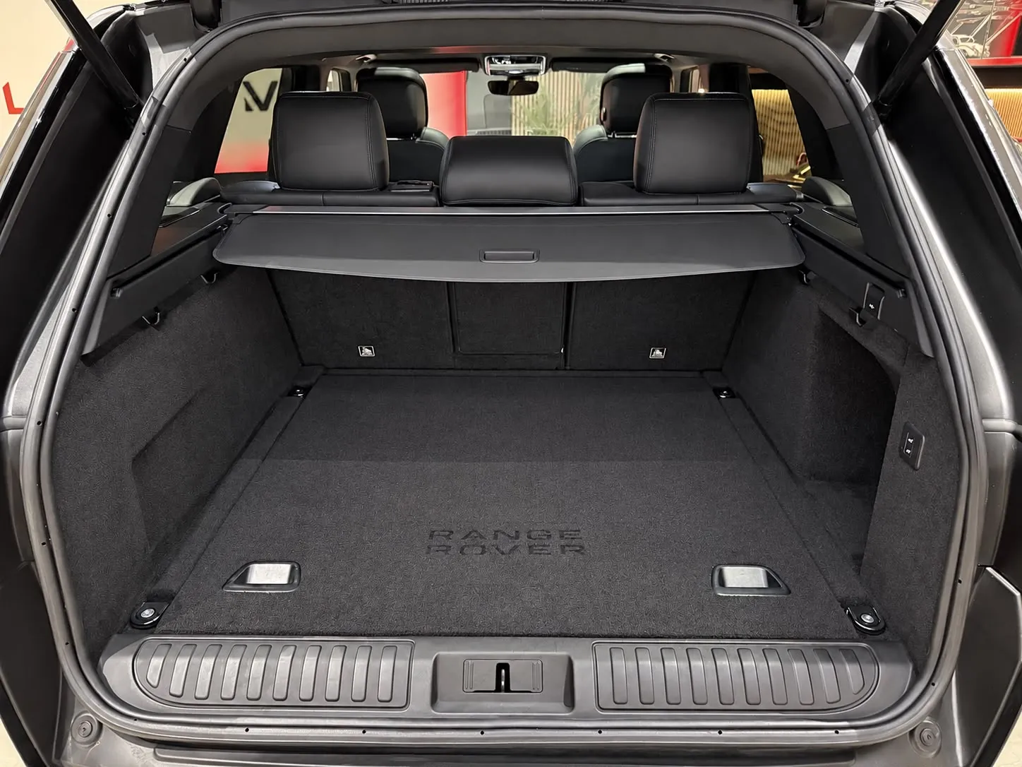 Land-Rover Range Rover Sport 3.0D i6 MHEV
