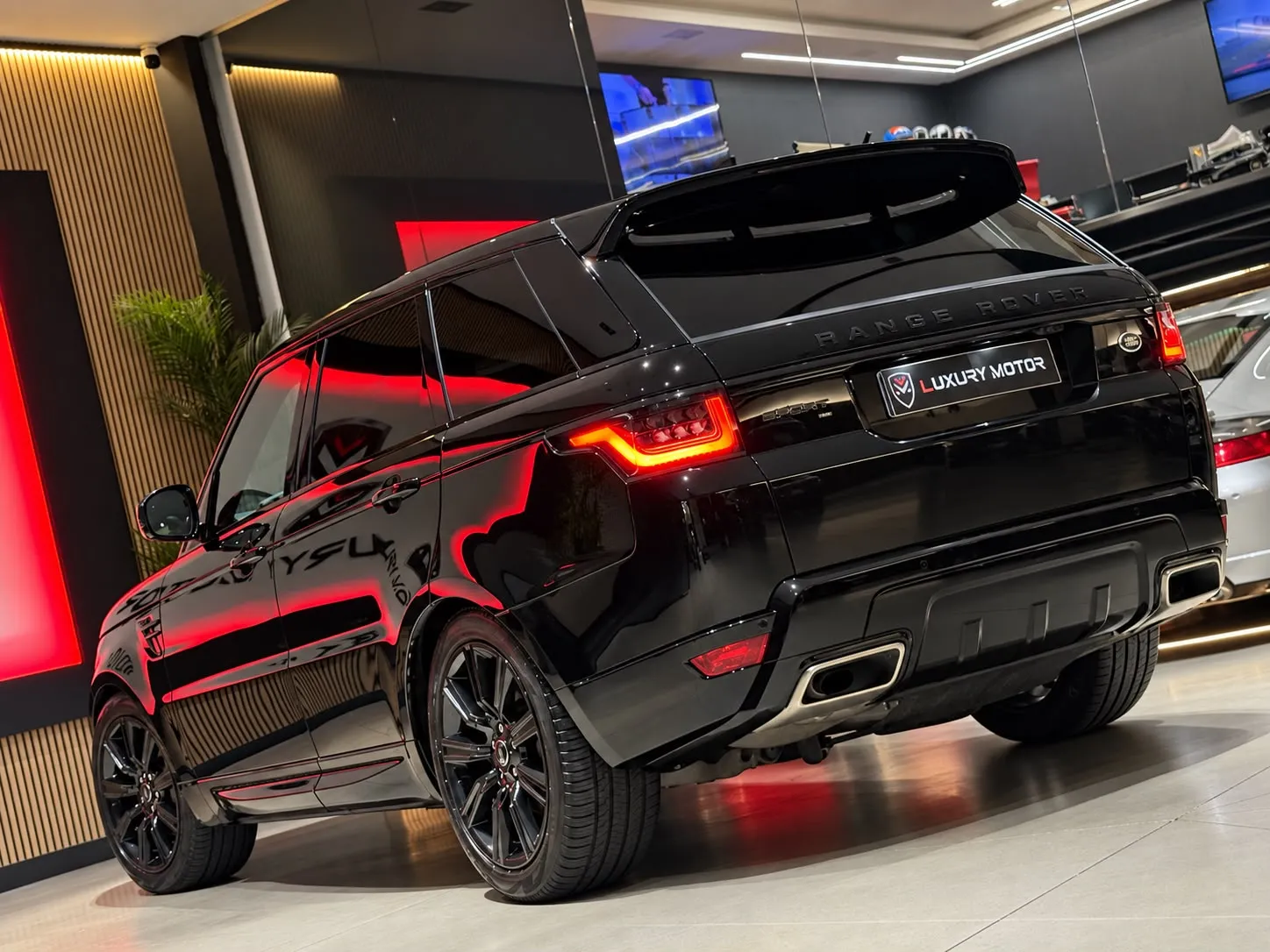 Land-Rover Range Rover Sport 3.0D i6 MHEV